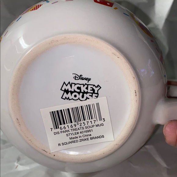 Disney treats Mickey Mouse soup bowl/mug - Picture 3 of 4